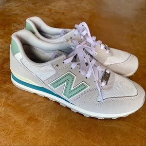 Women’s New Balance Tennis shoes